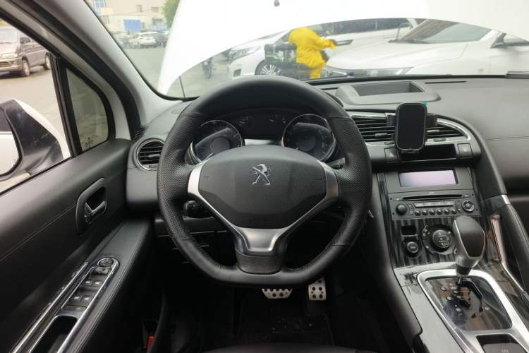 Used Peugeot 3008 2013 1.6THP Automatic Trend Edition Steering Wheel
