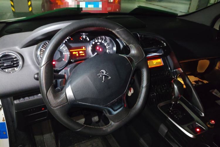 Used Peugeot 3008 2013 2.0L Automatic Trend Edition Steering Wheel