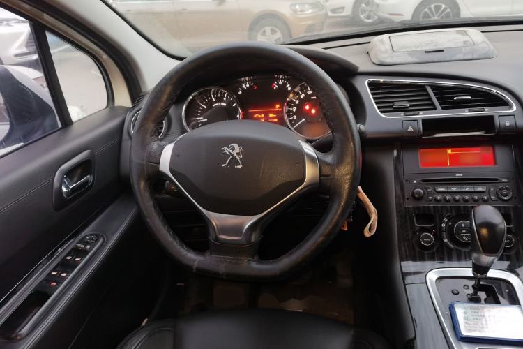 Used Peugeot 3008 2013 2.0L Automatic Trend Edition Steering Wheel
