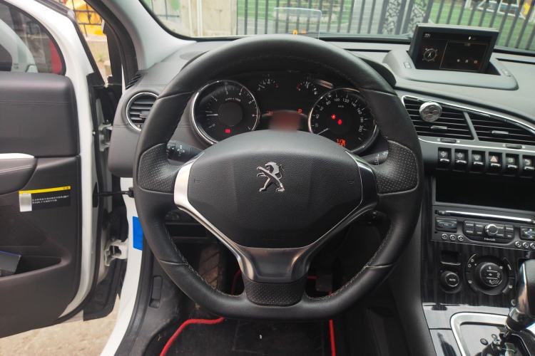 Used Peugeot 3008 2013 1.6THP Automatic Prestige Edition Steering Wheel