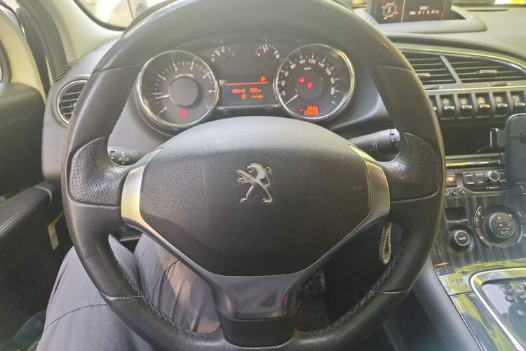 Used Peugeot 3008 2013 1.6THP Automatic Prestige Edition Steering Wheel