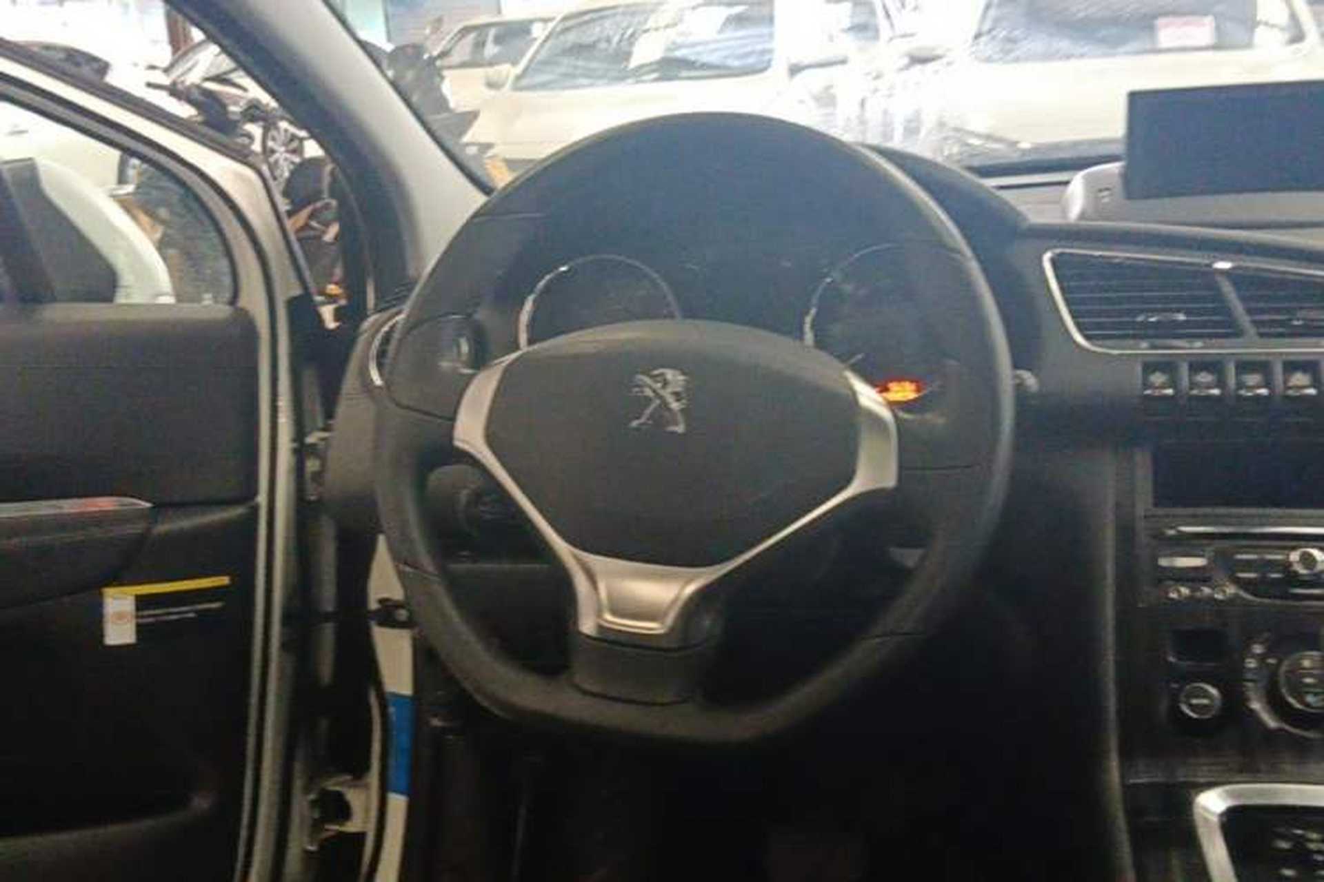 Used Peugeot 3008 2013 1.6THP Automatic Prestige Edition Steering Wheel
