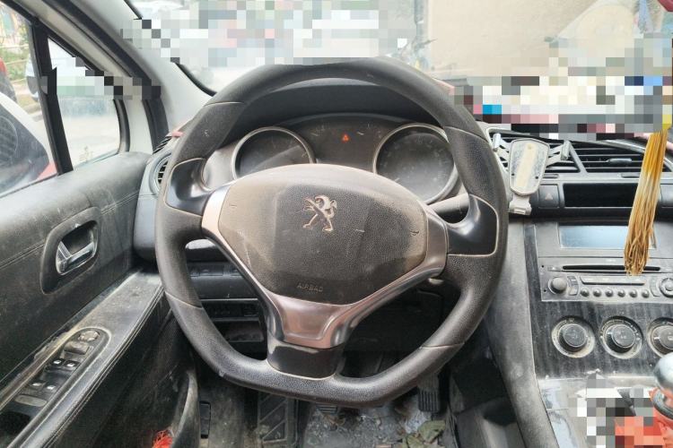Used Peugeot 3008 2013 2.0L Manual Classic Edition Steering Wheel