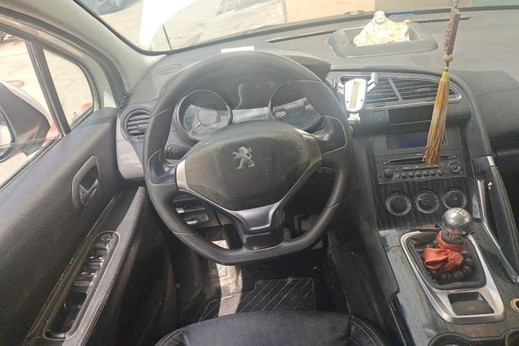 Used Peugeot 3008 2013 2.0L Manual Classic Edition Steering Wheel