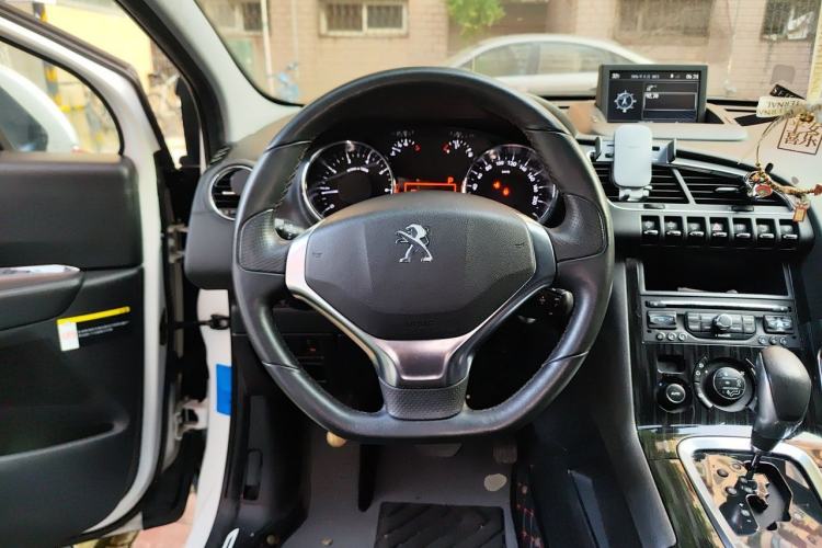 Used Peugeot 3008 2013 1.6THP Automatic Prestige Edition Steering Wheel
