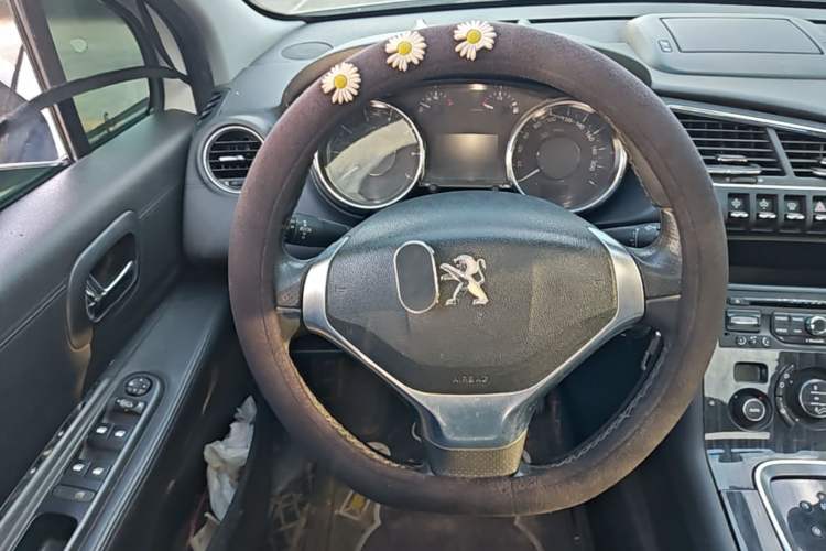 Used Peugeot 3008 2013 1.6THP Automatic Prestige Edition Steering Wheel