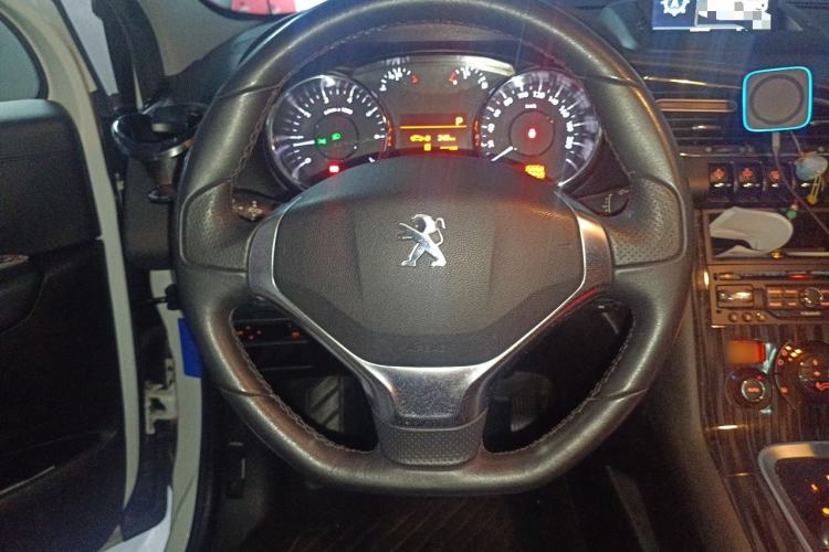 Used Peugeot 3008 2013 1.6THP Automatic Prestige Edition Steering Wheel