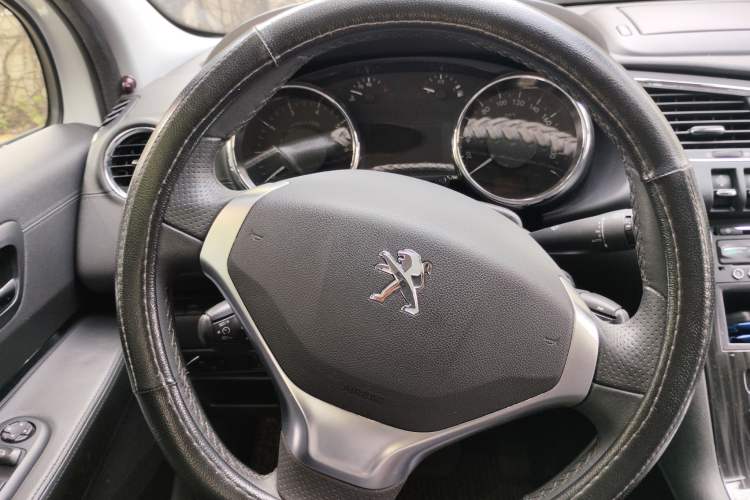 Used Peugeot 3008 2013 1.6THP Automatic Prestige Edition Steering Wheel