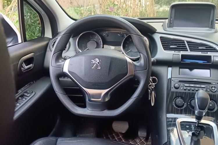 Used Peugeot 3008 2013 2.0L Automatic Classic Edition Steering Wheel