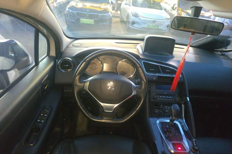 Used Peugeot 3008 2013 2.0L Automatic Trend Edition Steering Wheel