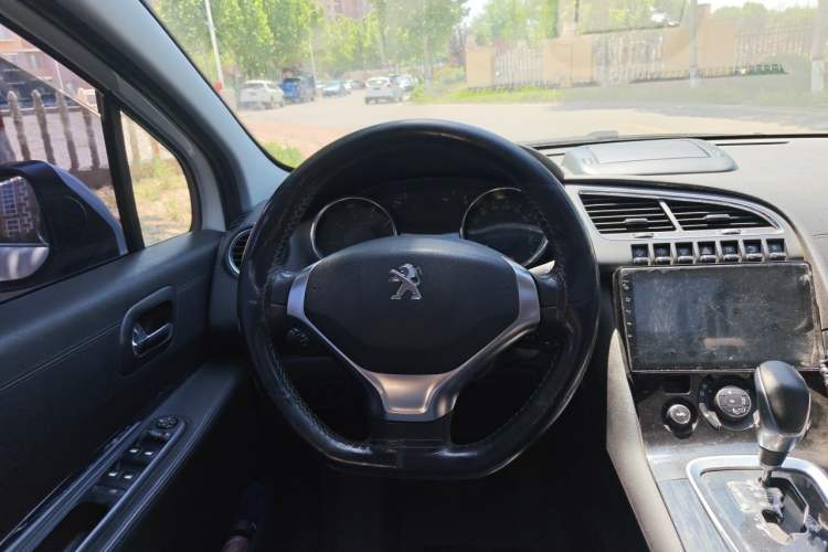 Used Peugeot 3008 2013 1.6THP Automatic Prestige Edition Steering Wheel