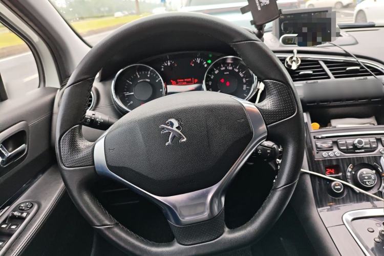Used Peugeot 3008 2013 1.6THP Automatic Prestige Edition Steering Wheel