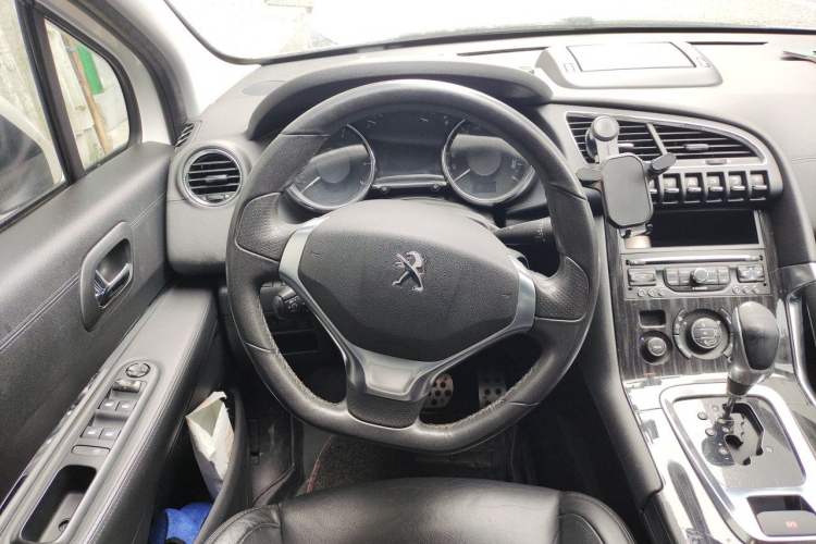 Used Peugeot 3008 2013 1.6THP Automatic Prestige Edition Steering Wheel