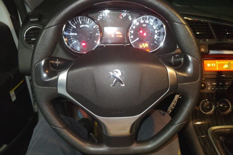 Used Peugeot 3008 2013 2.0L Manual Classic Edition Steering Wheel