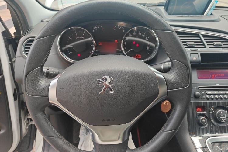 Used Peugeot 3008 2013 2.0L Automatic Trend Edition Steering Wheel