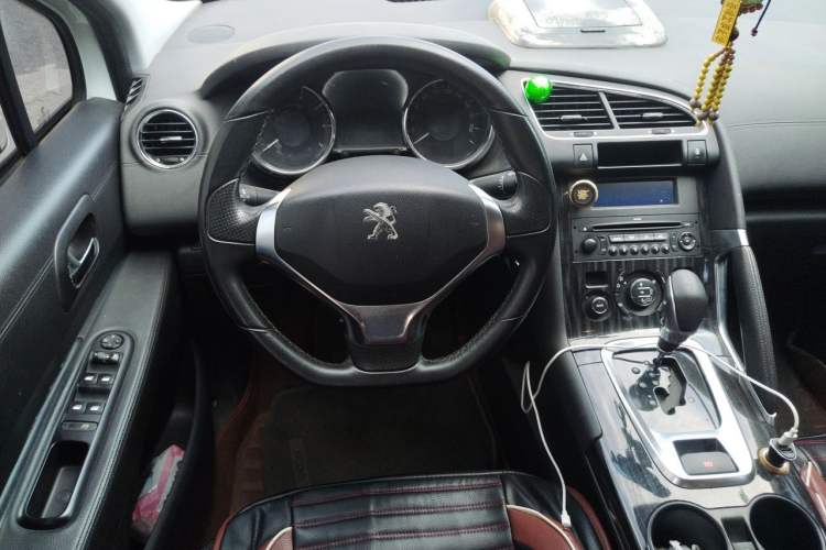 Used Peugeot 3008 2013 2.0L Automatic Trend Edition Steering Wheel