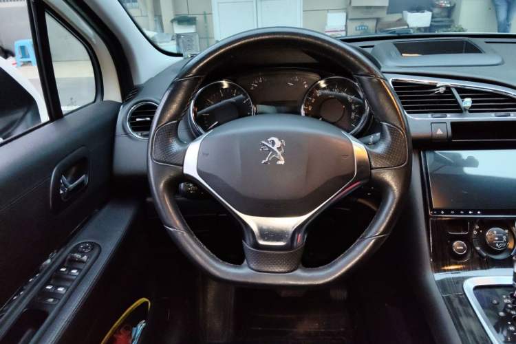 Used Peugeot 3008 2013 2.0L Automatic Trend Edition Steering Wheel