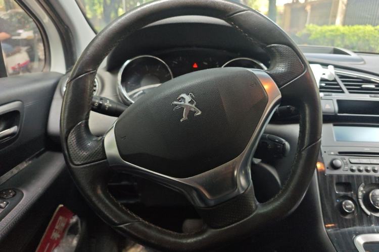 Used Peugeot 3008 2013 2.0L Automatic Trend Edition Steering Wheel