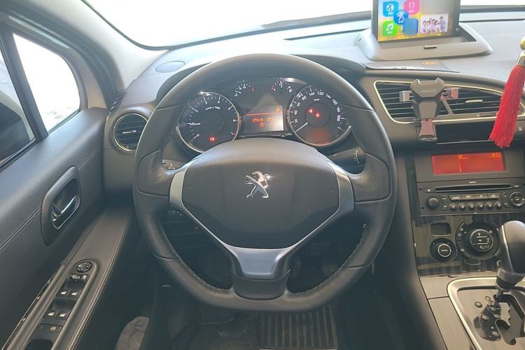 Used Peugeot 3008 2013 2.0L Automatic Trend Edition Steering Wheel
