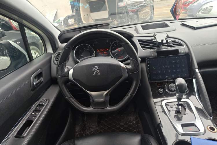 Used Peugeot 3008 2013 2.0L Automatic Trend Edition Steering Wheel