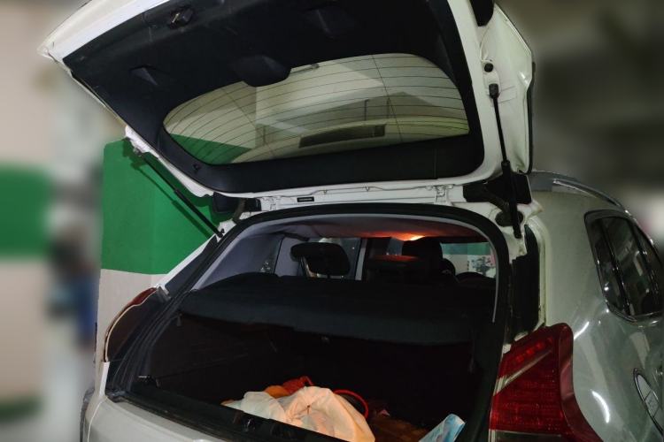 Used Peugeot 3008 2013 2.0L Automatic Trend Edition Trunk