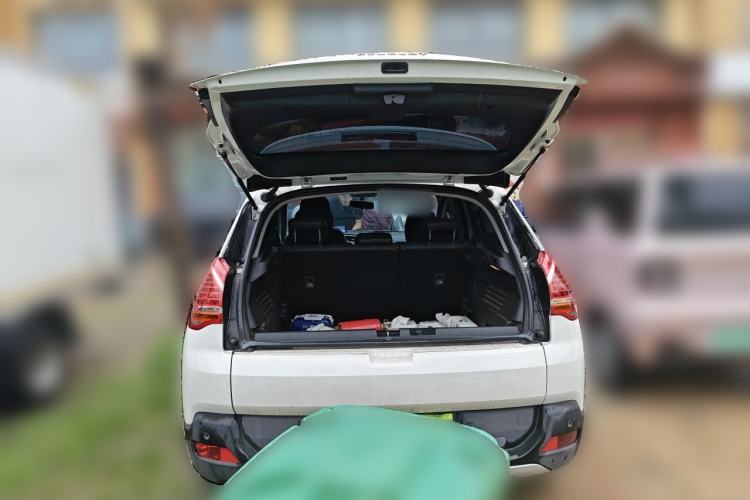 Used Peugeot 3008 2013 2.0L Automatic Trend Edition Trunk