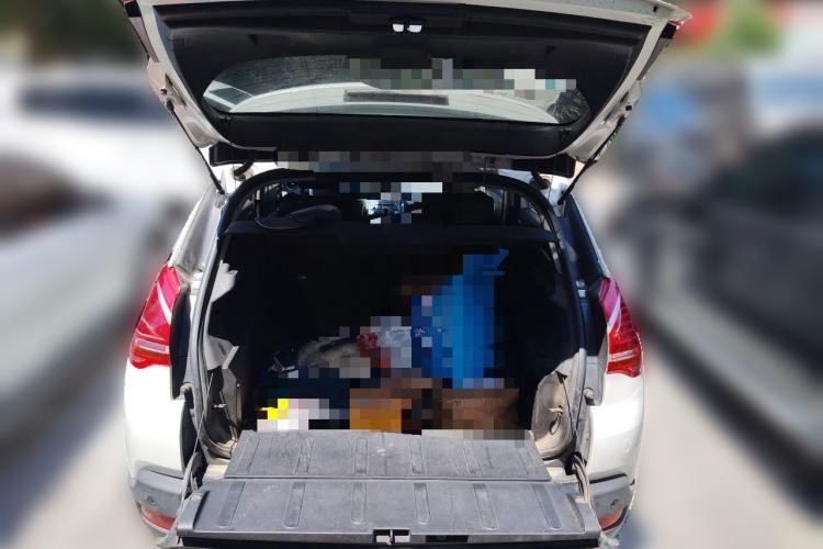 Used Peugeot 3008 2013 2.0L Automatic Classic Edition Trunk