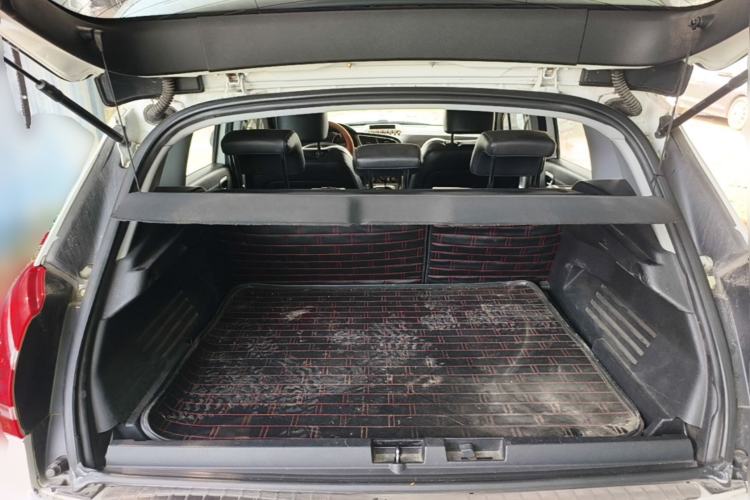 Used Peugeot 3008 2013 2.0L Automatic Trend Edition Trunk