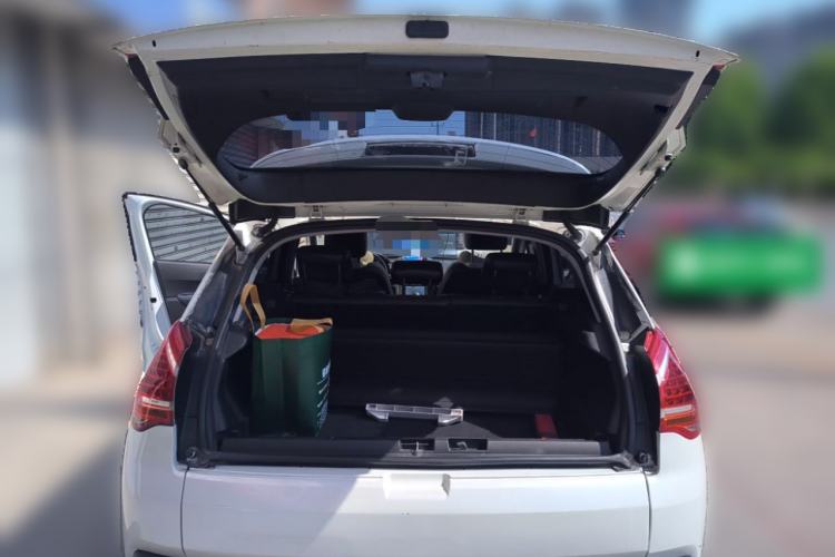 Used Peugeot 3008 2013 2.0L Automatic Trend Edition Trunk