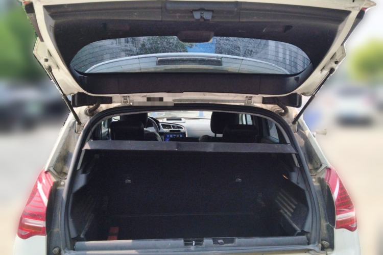 Used Peugeot 3008 2013 2.0L Automatic Trend Edition Trunk