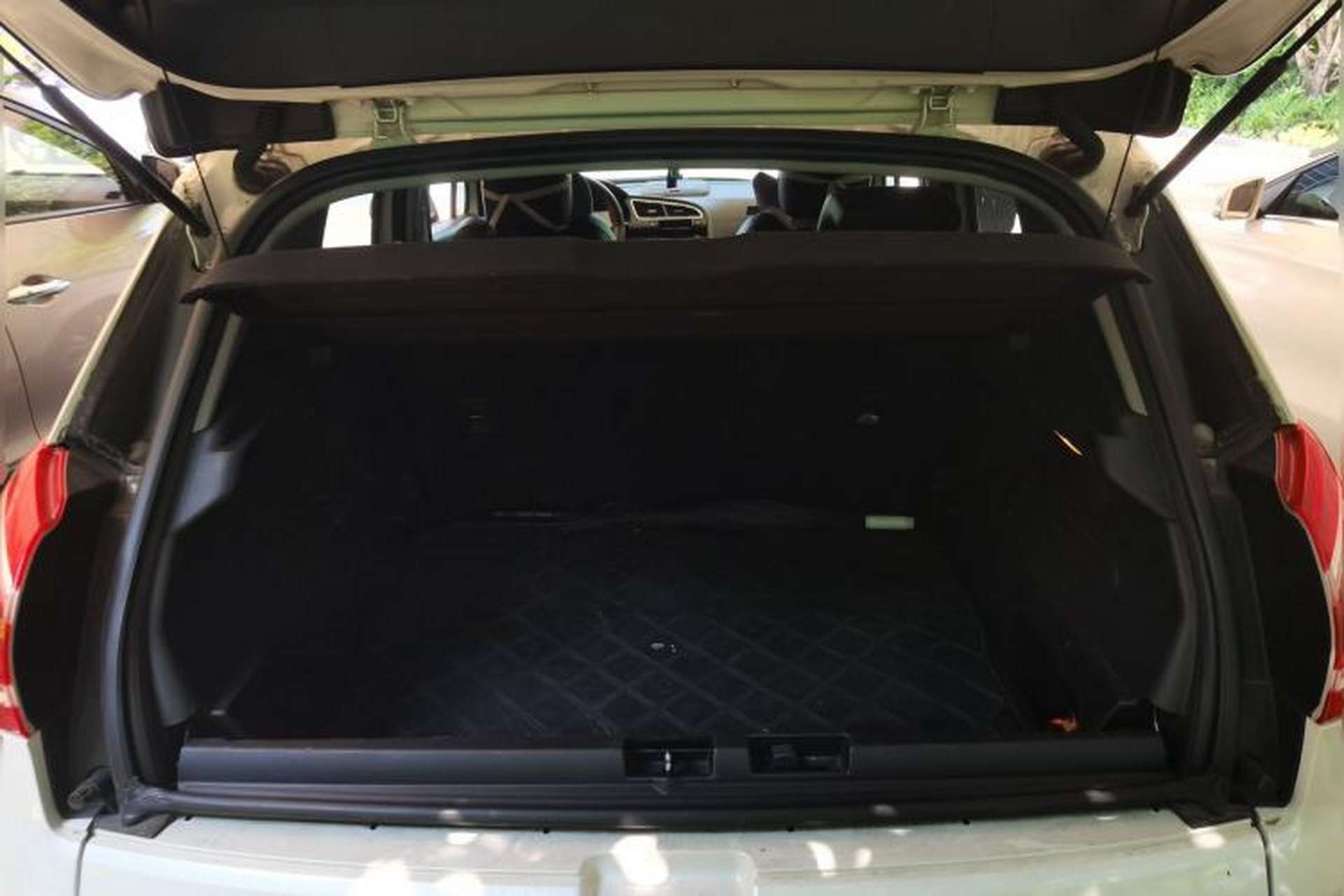 Used Peugeot 3008 2013 2.0L Automatic Trend Edition Trunk