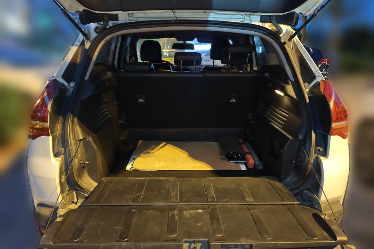 Used Peugeot 3008 2013 2.0L Automatic Trend Edition Trunk