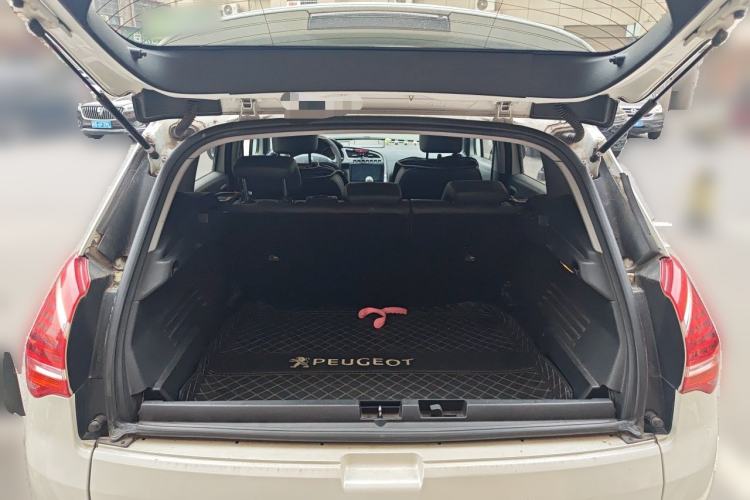 Used Peugeot 3008 2013 1.6THP Automatic Trend Edition Trunk