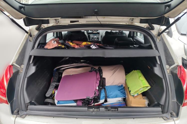 Used Peugeot 3008 2013 2.0L Automatic Trend Edition Trunk