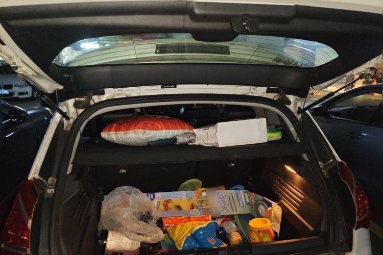 Used Peugeot 3008 2013 2.0L Automatic Classic Edition Trunk