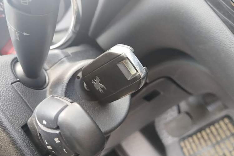 Used Peugeot 3008 2013 1.6THP Automatic Prestige Edition Vehicle Key