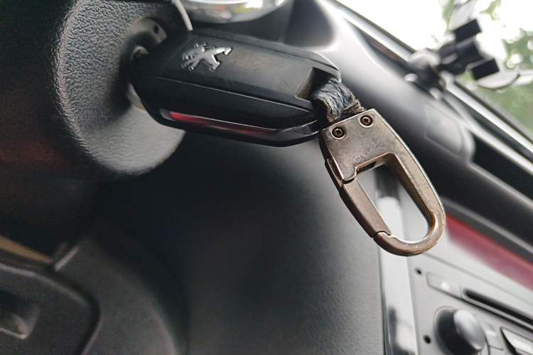 Used Peugeot 3008 2013 2.0L Automatic Trend Edition Vehicle Key