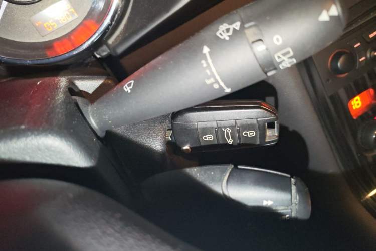 Used Peugeot 3008 2013 2.0L Automatic Trend Edition Vehicle Key