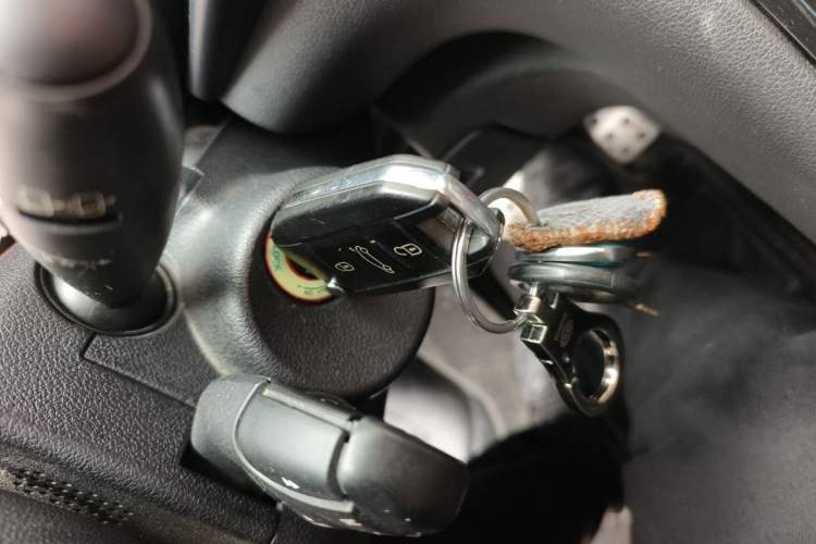Used Peugeot 3008 2013 1.6THP Automatic Trend Edition Vehicle Key