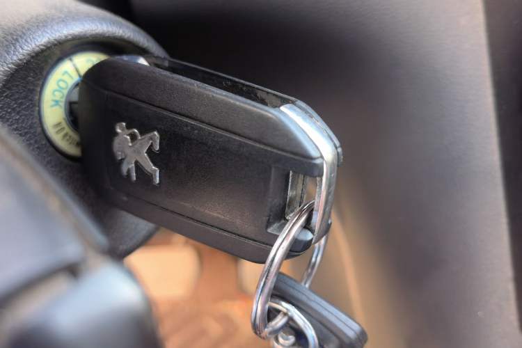 Used Peugeot 3008 2013 1.6THP Automatic Prestige Edition Vehicle Key