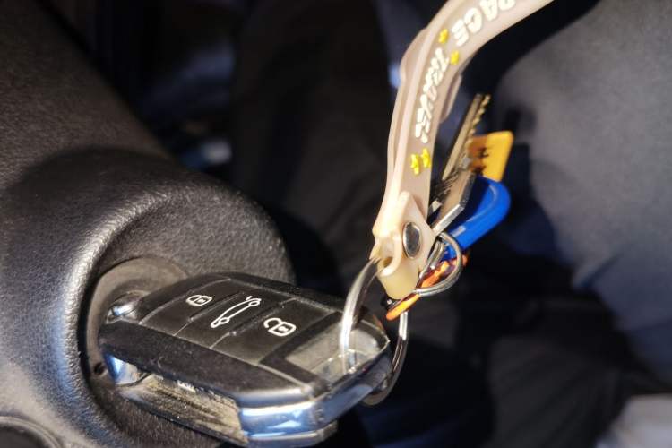 Used Peugeot 3008 2013 2.0L Automatic Trend Edition Vehicle Key