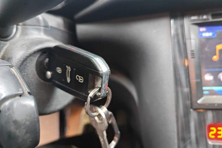 Used Peugeot 3008 2013 2.0L Automatic Trend Edition Vehicle Key