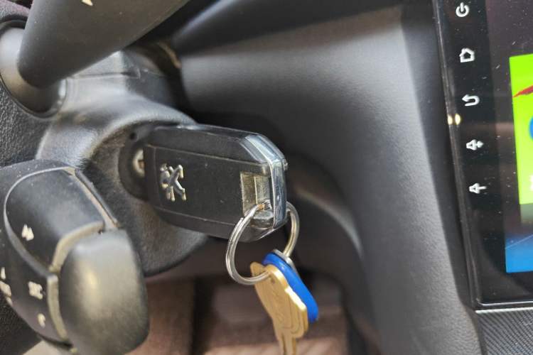 Used Peugeot 3008 2013 2.0L Automatic Trend Edition Vehicle Key