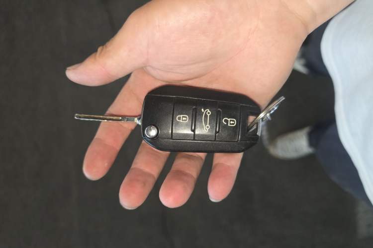Used Peugeot 3008 2013 2.0L Automatic Trend Edition Vehicle Key