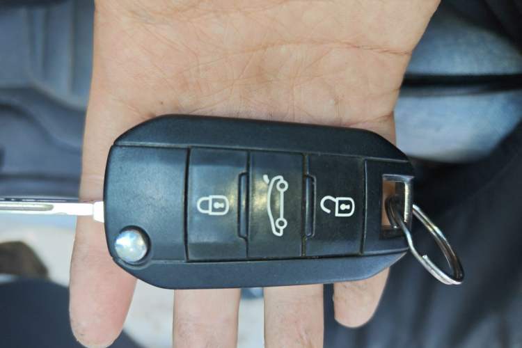 Used Peugeot 3008 2013 1.6THP Automatic Prestige Edition Vehicle Key