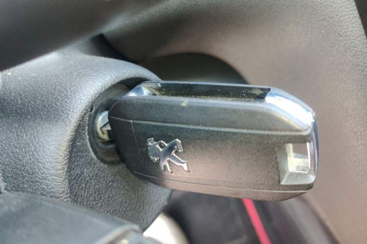 Used Peugeot 3008 2013 1.6THP Automatic Prestige Edition Vehicle Key