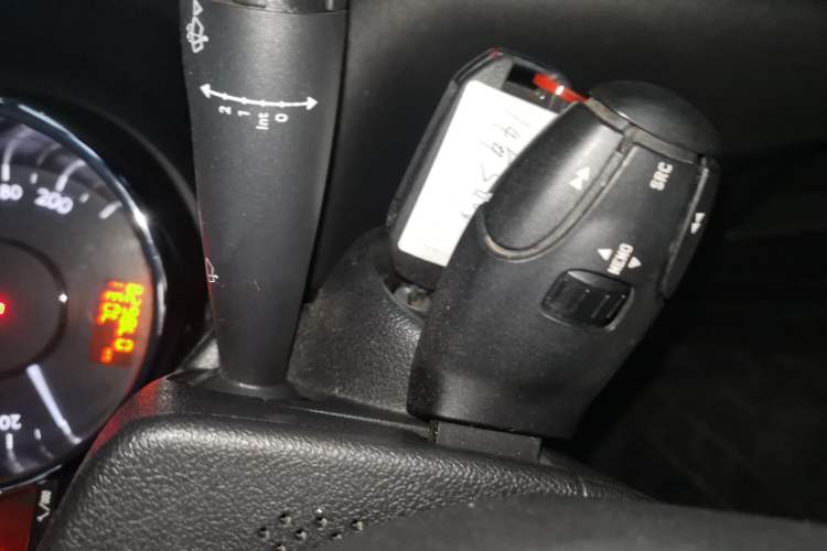 Used Peugeot 3008 2013 2.0L Manual Classic Edition Vehicle Key