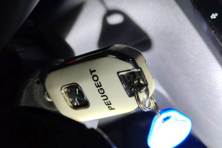 Used Peugeot 3008 2013 1.6THP Automatic Prestige Edition Vehicle Key