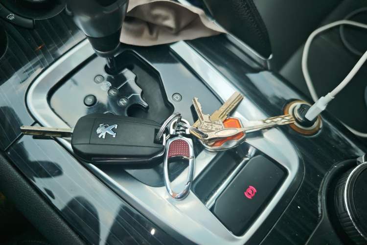 Used Peugeot 3008 2013 1.6THP Automatic Prestige Edition Vehicle Key