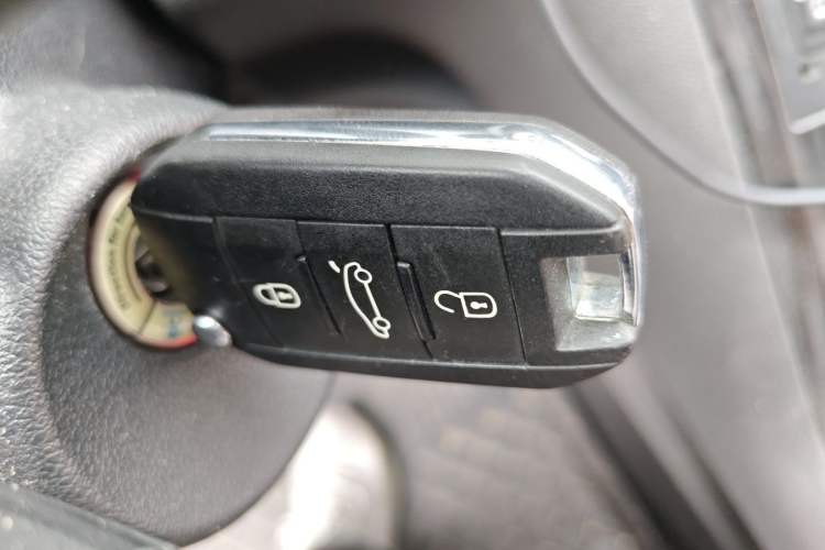 Used Peugeot 3008 2013 1.6THP Roland Garros Edition Vehicle Key